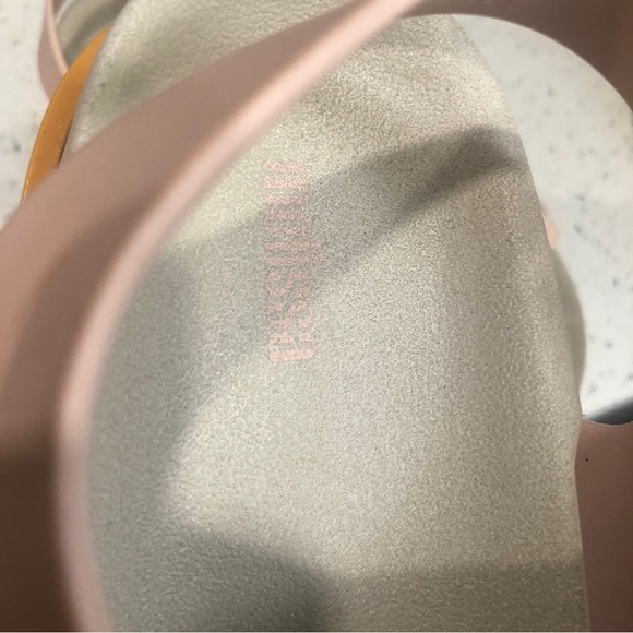 Melissa Jelly size 37 wide EUC. - Picture 3 of 10